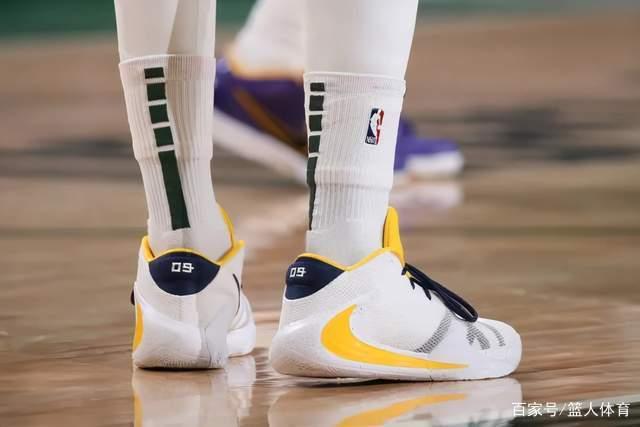 斯洛特：球迷对我们非常重要 祝他们圣诞快乐