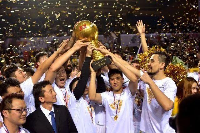 湖三崩再现！杜兰特复出太阳大胜湖人止5连败