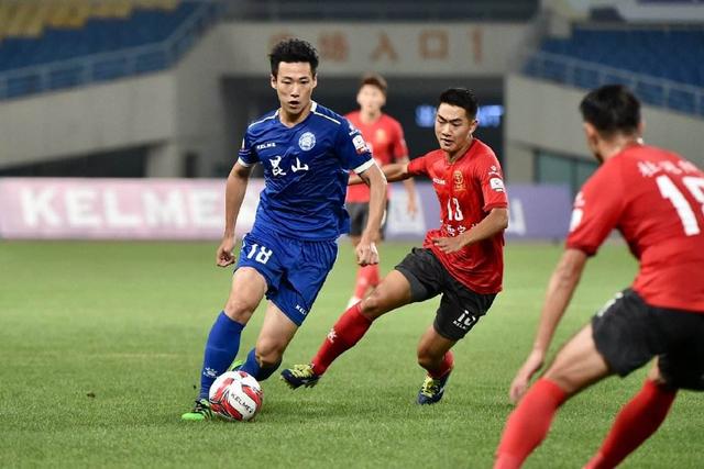 王哲林压哨3分绝杀上海险胜深圳 山东力克宁波