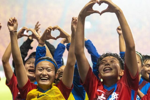 萨林杰21+10深圳大胜四川 多森33分宁波克天津